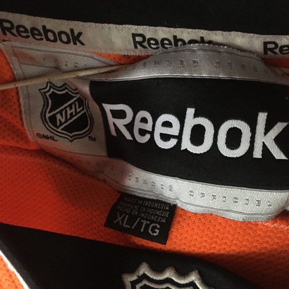 2010 Philadelphia Flyers Mike Richards Uniform - Picture 2 of 3